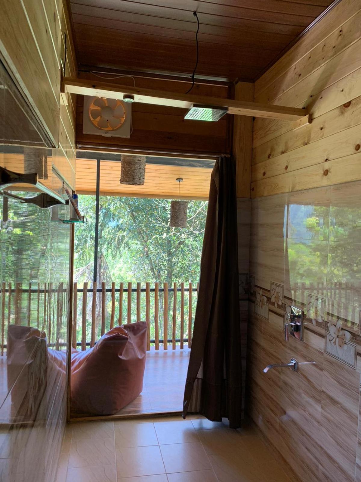 Ella Wood Cabin Room photo